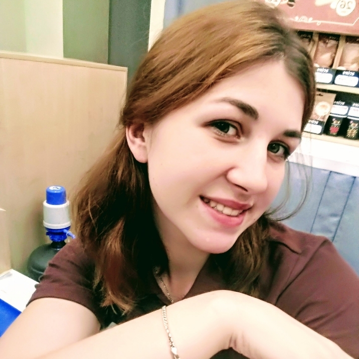 Алинка К.